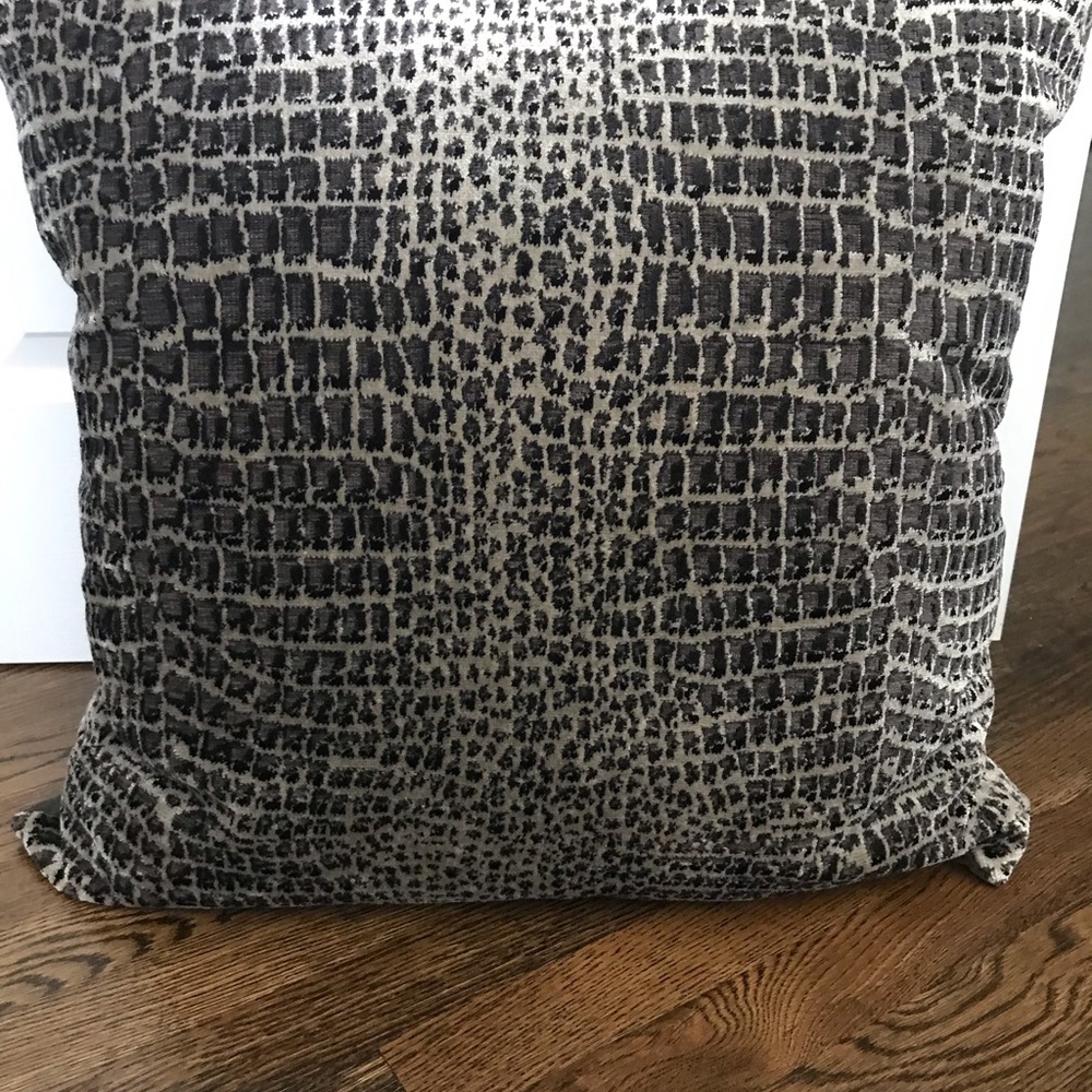 Gorgeous designer accent pillow cover